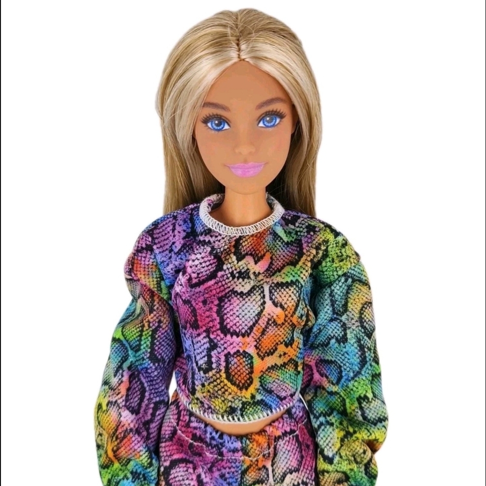 ☆2015 BARBIE DOLL TROPICAL VACATION Almost New!